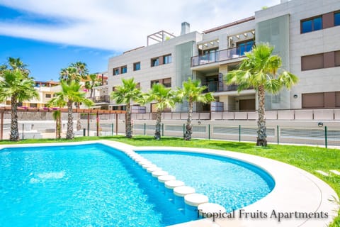 Property building, Swimming pool, Swimming pool