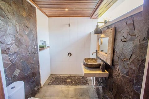 Kembang Villa House in Nusapenida