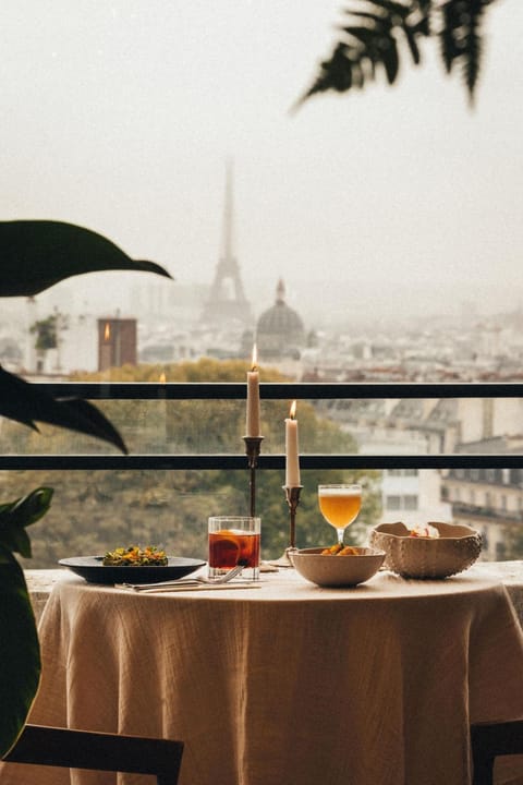Lounge or bar