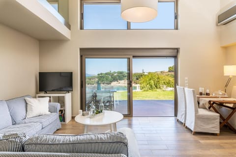 View (from property/room), Living room, Seating area, Dining area, Lake view