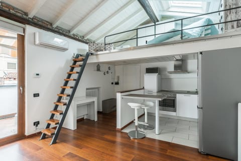 Kitchen or kitchenette, Living room, Dining area