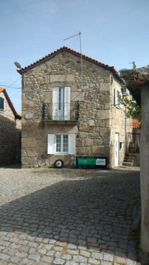 Property building, Facade/entrance, Neighbourhood
