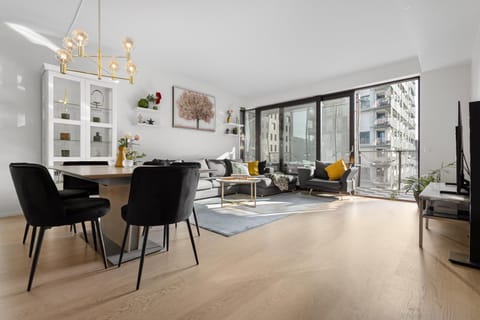 Living room, Dining area