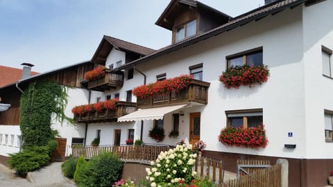 Property building, Balcony/Terrace