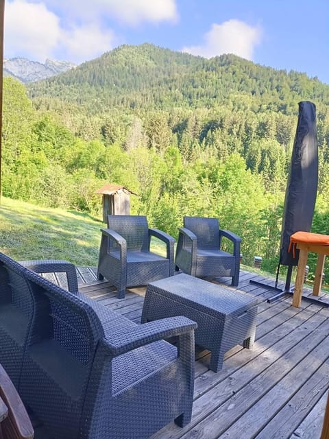 Calme et nature exceptionnel sans vis a vis House in Haute-Savoie