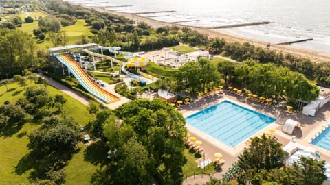 Bird's eye view, Pool view, Sea view