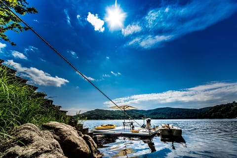 Day, Natural landscape, On site, Lake view, Area and facilities, Sports