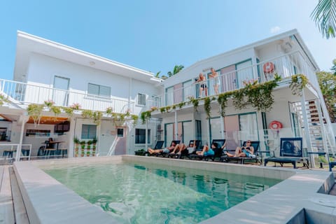 Pool view, Swimming pool, sunbed
