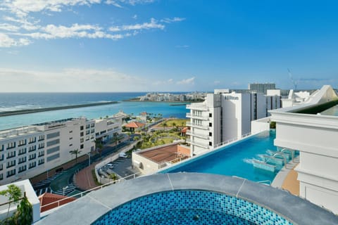 Swimming pool, Swimming pool