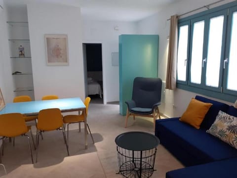 Lounge or bar, Dining area