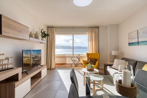Living room, Seating area, Dining area, Sea view
