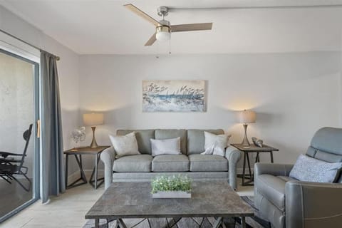 The Summit 621 House in Upper Grand Lagoon