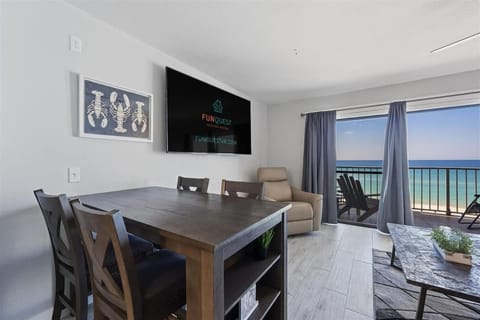 The Summit 621 House in Upper Grand Lagoon