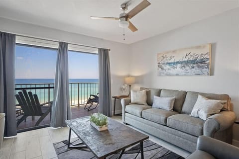 The Summit 621 House in Upper Grand Lagoon