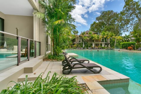 Balcony/Terrace, Swimming pool