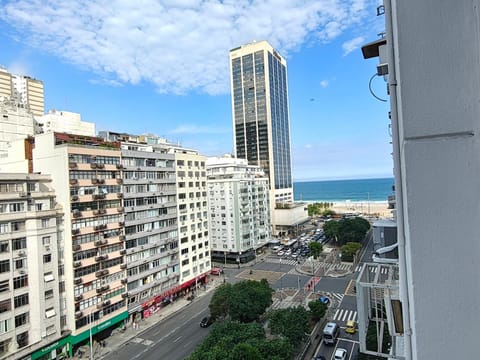 Sea view, Street view