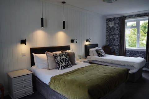 Lochnell Arms Hotel Inn in Scotland