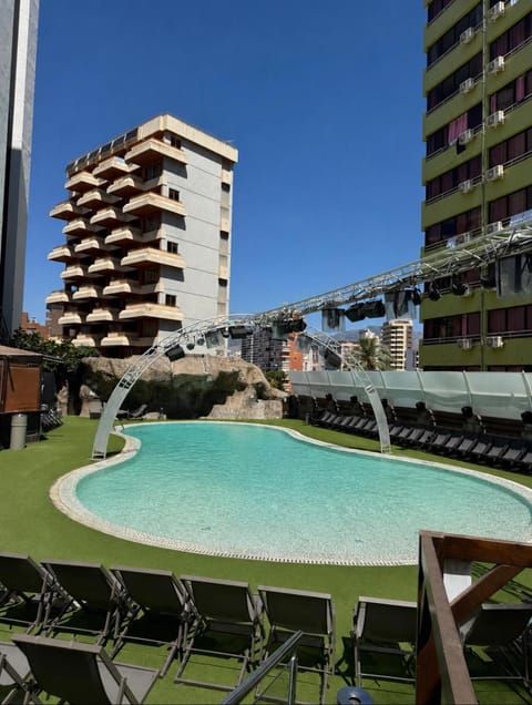 Swimming pool
