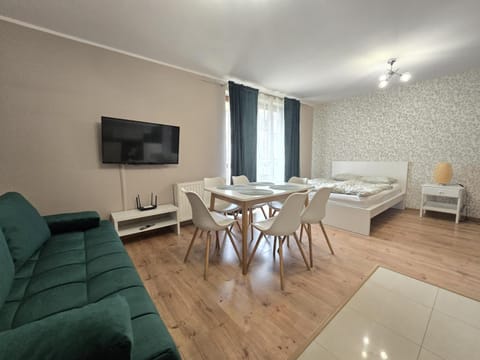 TV and multimedia, Balcony/Terrace, Living room, Bedroom, internet