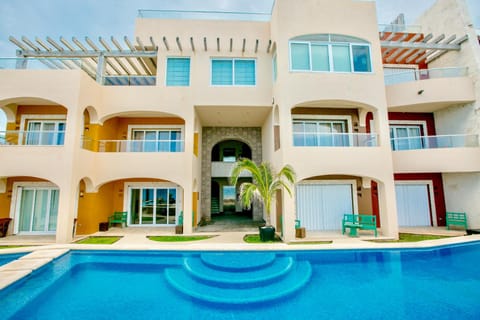Property building, Swimming pool