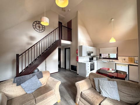 Primrose 17-Woodland Lodges-Carmarthen-Pembroke Chalet in Wales