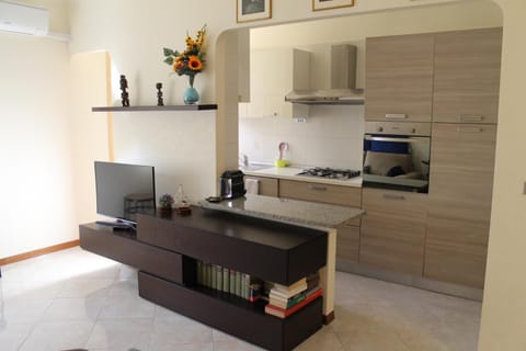 Dining area, Communal kitchen