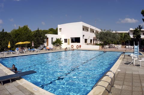 Swimming pool, Swimming pool