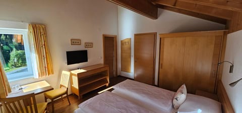 Adrian Bed and Breakfast in Saint Anton am Arlberg