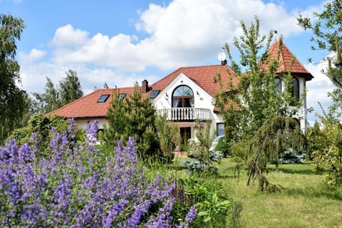 Property building, Day, Natural landscape, Garden