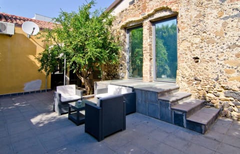 Property building, Garden