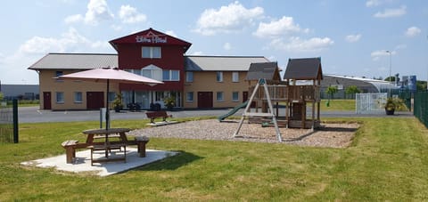 Property building, Children play ground, Garden, Balcony/Terrace, Kids's club