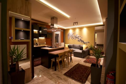 Kitchen or kitchenette, Living room, Seating area, Dining area
