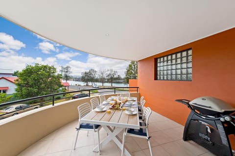 Patio, BBQ facilities, Balcony/Terrace, Balcony/Terrace, River view