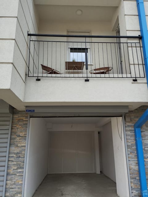 Cvetkovic LUX Аpartmani & Free GARAŽA Apartment in Serbia