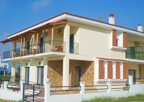 Property building, Day