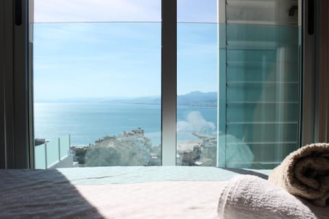 Bedroom, Sea view