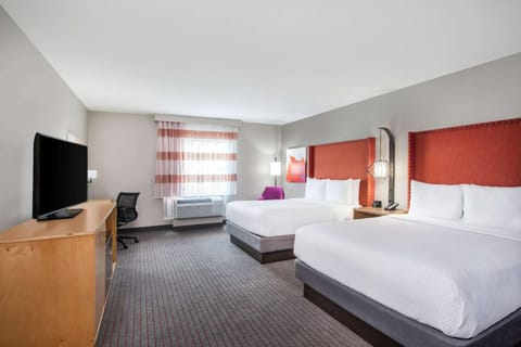 Bed, TV and multimedia, On site