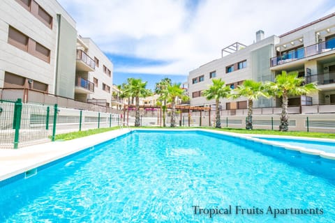Property building, Swimming pool, Swimming pool