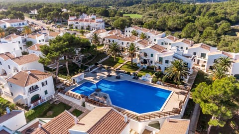 Bird's eye view, Pool view