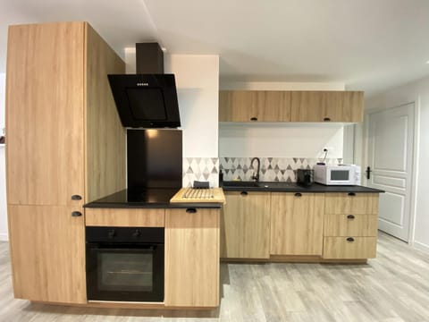 La Clé -Climatisation - Parking privé - Idéale - Professionnels - Familles - Amis Apartment in Hyères