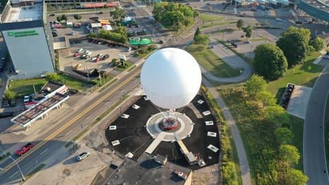 Neighbourhood, Bird's eye view, Location