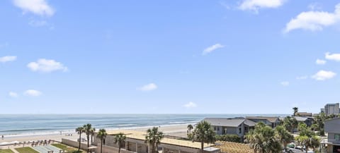 404 - 2/2 Ocean View Gem Apartment in Edgewater