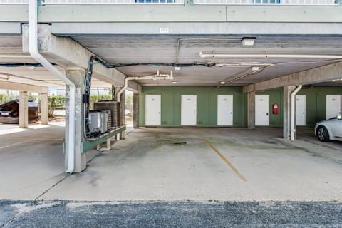 The Landing 203 by Meyer Vacation Rentals Apartment in West Beach