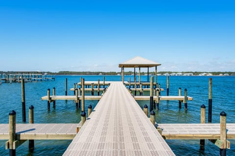 The Landing 203 by Meyer Vacation Rentals Apartment in West Beach