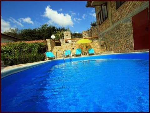 Swimming pool, Swimming pool