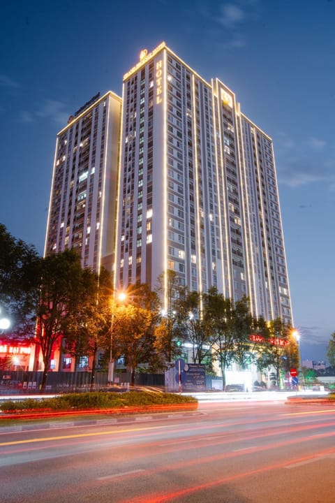 Property building, Neighbourhood, View (from property/room), acessibility