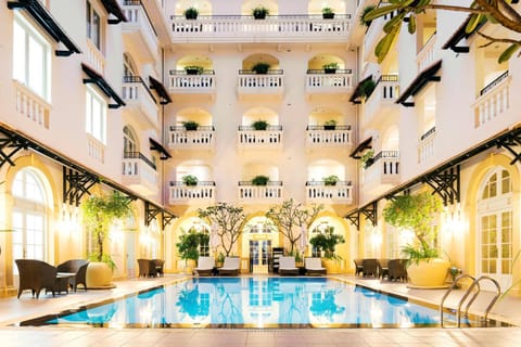 Swimming pool, Swimming pool