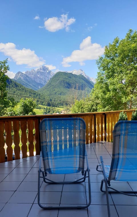 Balcony/Terrace, Mountain view