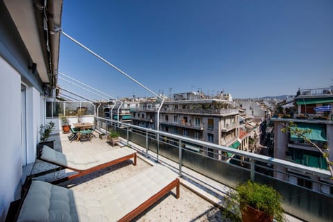 Balcony/Terrace, Street view