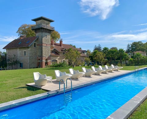 Property building, Swimming pool